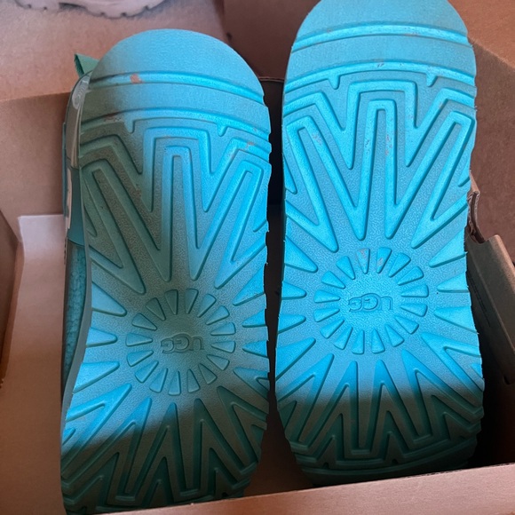 Ugg Classic Mini Boot, Women 7(us), Clear- Blue - Picture 10 of 10